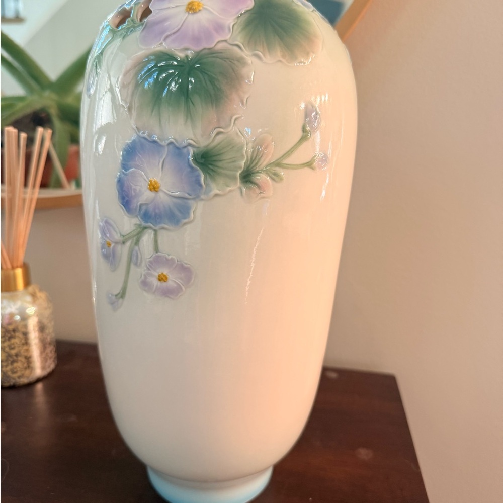 Floral Ceramic Vase - Cream and Green
